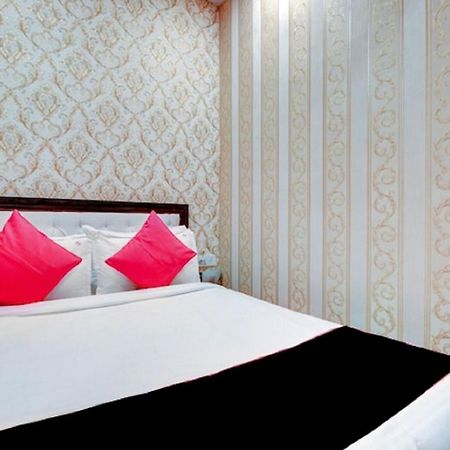 Hotel De Classico Juhu Mumbai Exterior photo